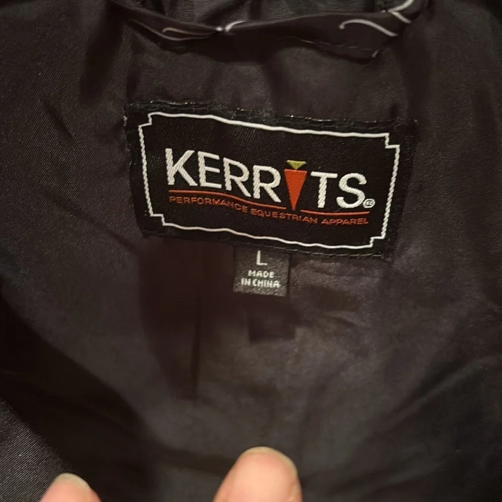 Kerrits kids horse puffer. It's a size Large